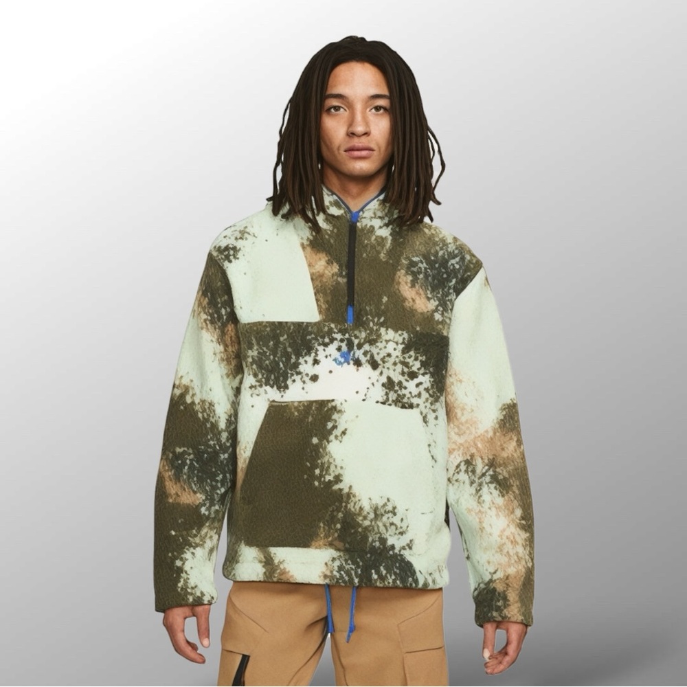 NWT Nike Sportswear Sport Essentials+ Sherpa 1/2-Zip Mens Hoodie - Camouflage
